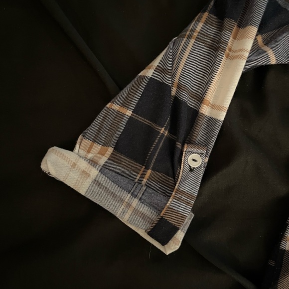 Women’s Karen Brooks button down plaid 3/4 sleeves top with crochet back - Picture 6 of 12